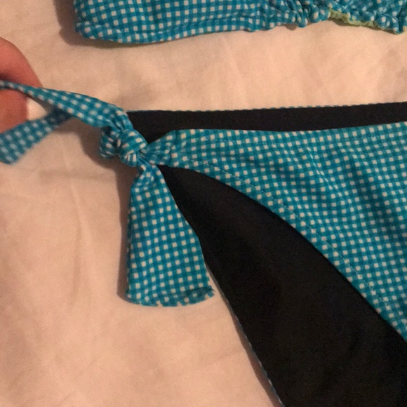 Perfect condition swim suit. Size small/medium - Picture 2 of 3